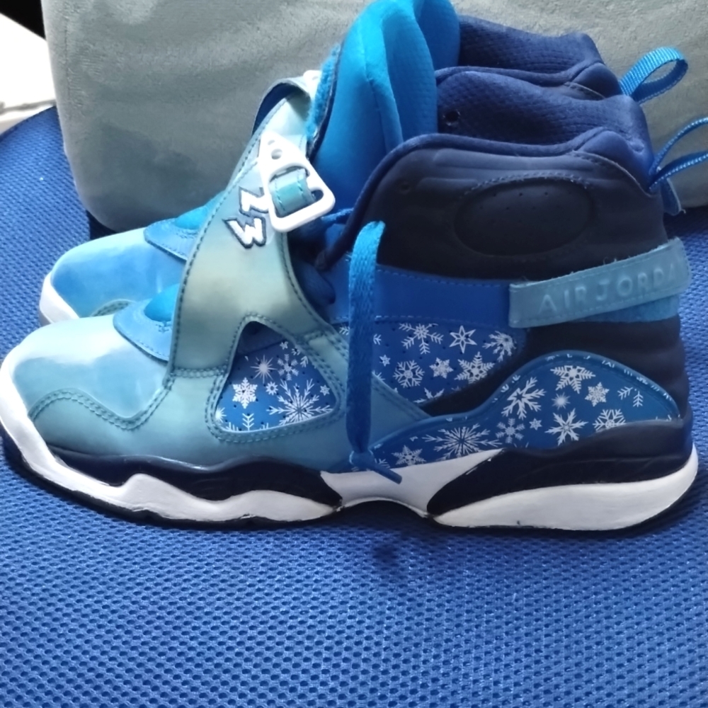 Jordans snowflakez